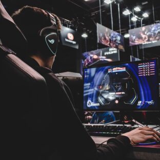 プロゲーマーという存在!ディスプレイポートの存在意義!