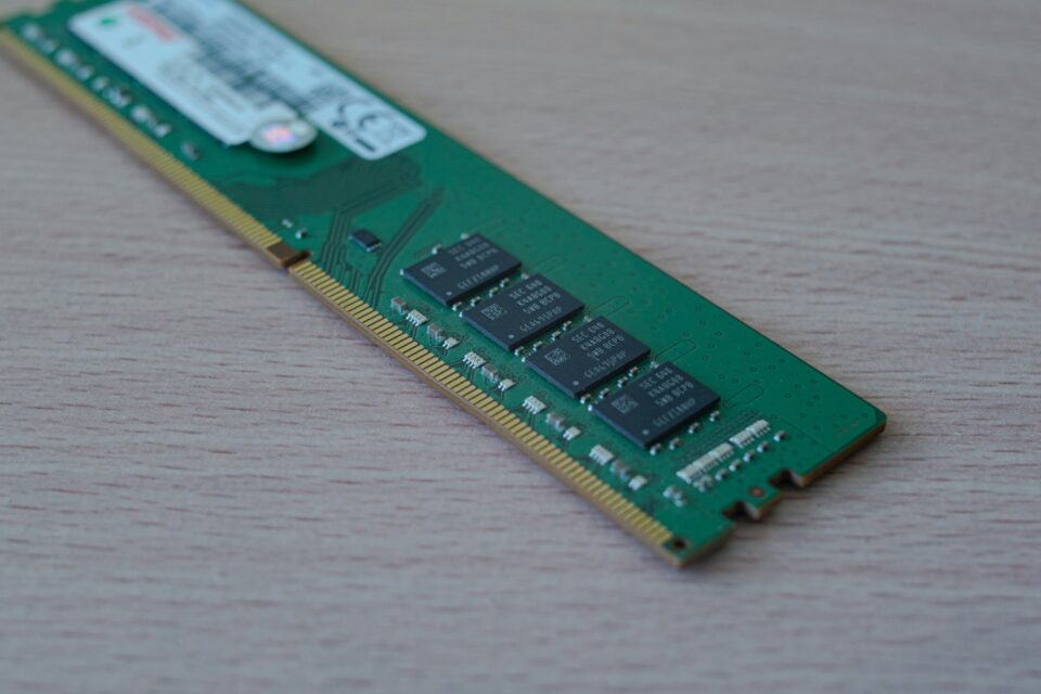 メモリ増設について！？快適な PC にする為の手段だぁ！！増設